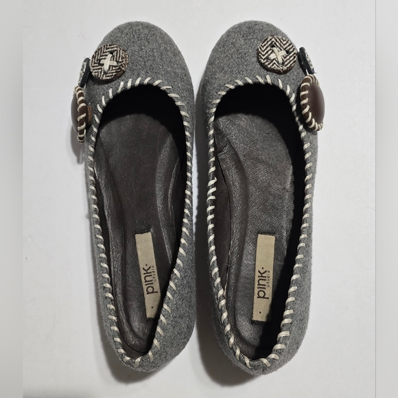 PINK Studio Size 6 Gray Women's Ballet Flat With Button Details Beautiful Cute - Picture 7 of 12